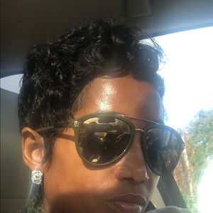 Meet your Posher, Tarra